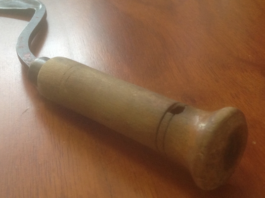 ขายเคียวเกี่ยวหญ้าโบราณ สำหรับใช้ในฟาร์ม,ไร่,นา เก่าหายากงานแฮนด์เมด