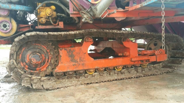 รถเกี่ยวข้าวไทยเจริญ อุ้ม2.8 เครื่องฮีโน่260เทอร์โบ ตัวเดิน12 ปั้มคู่23