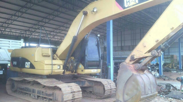 ขายรถแบคโฮ CAT  320 D  8,&times;&times;&times;ชม.เอกสารพร้อมรถสวยพร้อมใช้ราคา 1,830,000 090-772-3710 090-772-3708
