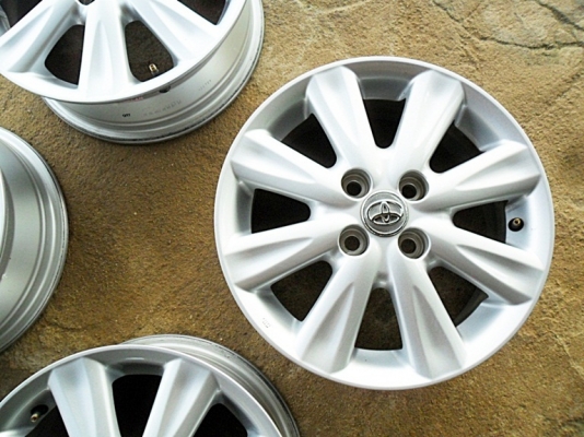 แม็กขอบ15แท้ - 4รู100 สวยใหม่กริ๊บ สภาพป้ายแดง(4วง3,800บ.) แม็กขอบ15แท้ - 4รู100 สวยใหม่กริ๊บ สภาพป้ายแดง(4วง3,800บ.)