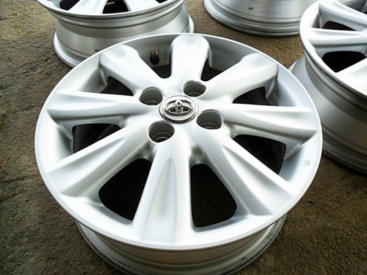 แม็กขอบ15แท้ - 4รู100 สวยใหม่กริ๊บ สภาพป้ายแดง(4วง3,800บ.) แม็กขอบ15แท้ - 4รู100 สวยใหม่กริ๊บ สภาพป้ายแดง(4วง3,800บ.)