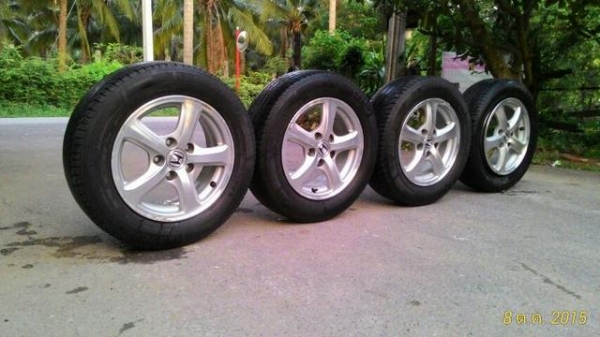 ขายล้อแม็กเดิม HONDA CIVIC FD ขอบ15 5รู114 (ขายแล้ว 3 พย.58) ขายล้อแม็กเดิม HONDA CIVIC FD ขอบ15 5รู114 (ขายแล้ว 3 พย.58)