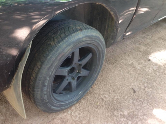 ขายล้อแม็ก งาน japan 17 นิ้ว กว้าง 8 นิ้ว พร้อมยาง 225/55 และ 215/50