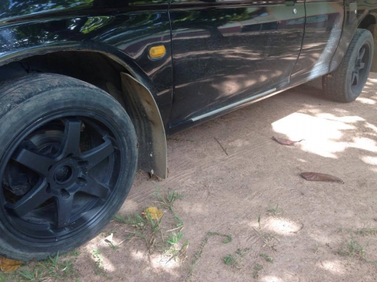 ขายล้อแม็ก งาน japan 17 นิ้ว กว้าง 8 นิ้ว พร้อมยาง 225/55 และ 215/50