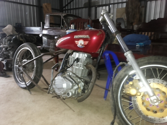 ขายโปรเจค honda GL โอลสคูลหลังแข็งสวยๆครับ ขายโปรเจค honda GL โอลสคูลหลังแข็งสวยๆครับ