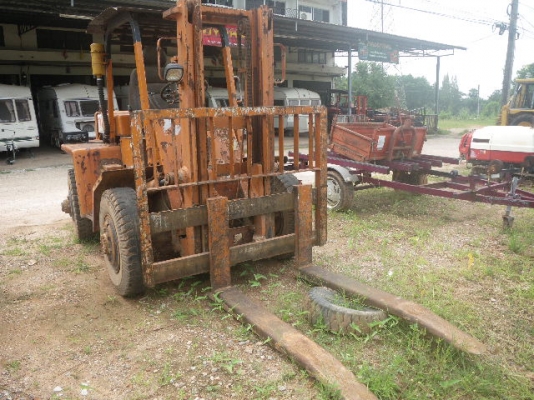 Toyota  2.5 ตัน  ขับเคลื่อน 4 ล้อ