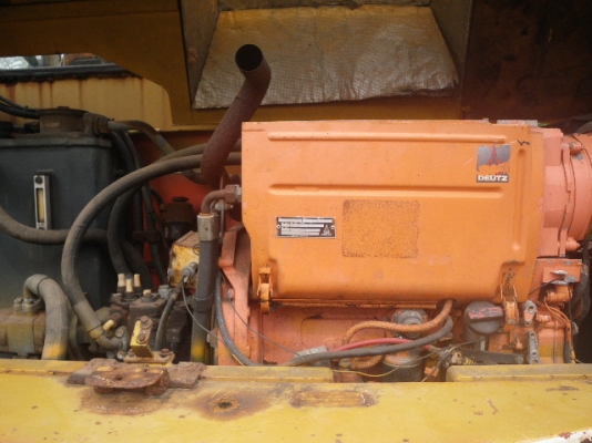 รถขุดล้อยาง