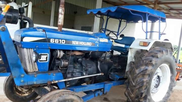 ขายรถไถ FORD 6600 เครื่องT3 อุปกรณ์ ดันหน้า ผานหลัง สภาพสวยพร้อมใช้งาน เอกสารเล่มทะเบียนพร้อมโอน  สนใจโทร 090-8588220คุณนะ 093-3258446คุณบิว หรือเข้าดูสินค้าอื่นๆได้ที่ www.truck.in.th/498 หรือเพจFacebook ณรงค์ ซื้อขายรถมือสอง (เว็บไซต์ส่วนตัว) หรือFacebo