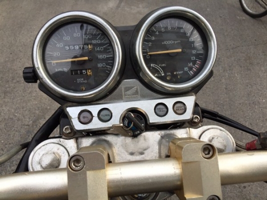 CB 400 ปี95 แต่งแน่นๆ สพม 69,500 บาท รับซื้อขายแลกเปลี่ยนคับ