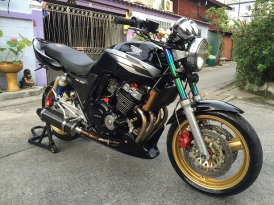 CB 400 ปี95 แต่งแน่นๆ สพม 69,500 บาท รับซื้อขายแลกเปลี่ยนคับ