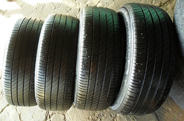 ยางขอบ16 มิชลิน205-60-R16ลงพื้นปี14 (4เส้น 3,500บ) ยางขอบ16 มิชลิน205-60-R16ลงพื้นปี14 (4เส้น 3,500บ)