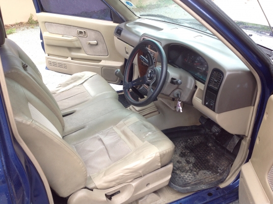 นิสสัน ฟอนเทีย ตอนเดียว เครื่อง YD 2500