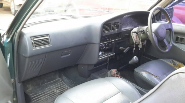 Toyota Mighty จดทะเบียนปี38 พวงมาลัยพาวเวอร์ ทะเบียนไม่ขาด สภาพพร้อมใช้งาน