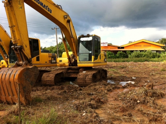 ขายแบคโฮKOMATSUรุ่น8 พร้อมใช้