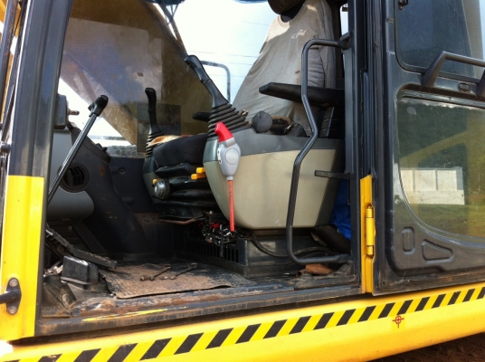 ขายแบคโฮKOMATSUรุ่น8 พร้อมใช้