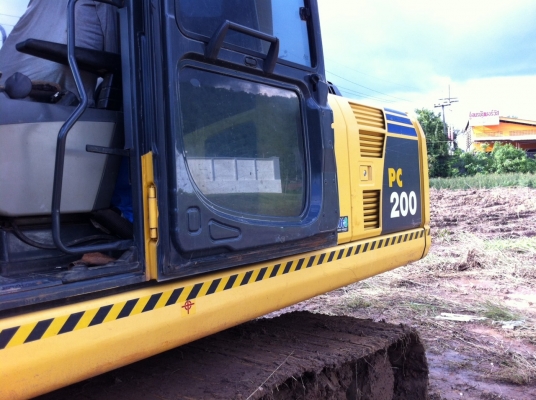 ขายแบคโฮKOMATSUรุ่น8 พร้อมใช้