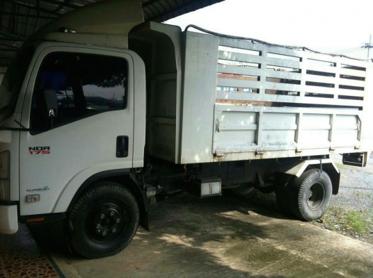 รถอีซูซุ 6 ล้อดั้ม NQR 175 แรงม้า. ปี 55   สนใจติดต่อ  081 - 6079515