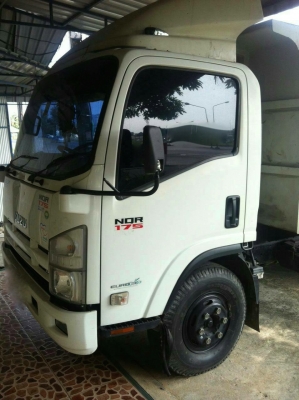 รถอีซูซุ 6 ล้อดั้ม NQR 175 แรงม้า. ปี 55   สนใจติดต่อ  081 - 6079515