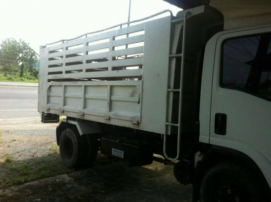 รถอีซูซุ 6 ล้อดั้ม NQR 175 แรงม้า. ปี 55   สนใจติดต่อ  081 - 6079515