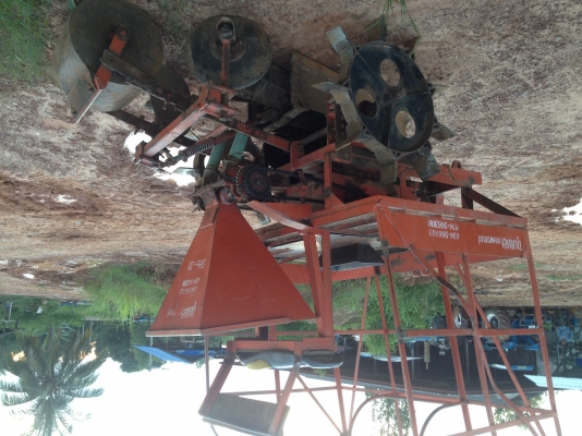 เครื่องปลูกอ้อยร่องคู่ครับ ใส่กับรถ45-47-49