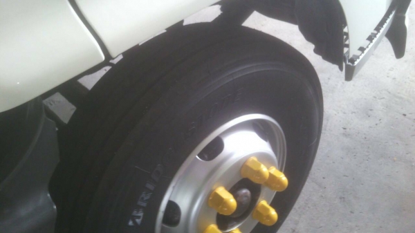 รถฮีโน่ 6 ล้อ รั้ว FC4J  170 แรงม้า. ปี 49    สนใจติดต่อ  081 - 6079515