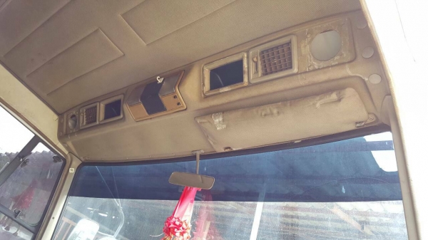 รถมิตซู 10 ล้อ หลังถนน FN516M  190 แรงม้า.   สนใจติดต่อ  081 - 6079515