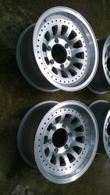 ล้อ15*7 ET-14 6/139.7 ล้อน้ำหนักเบา ขอบหนาๆ ราคา8500 บาท ล้อ15*7 ET-14 6/139.7 ล้อน้ำหนักเบา ขอบหนาๆ ราคา8500 บาท