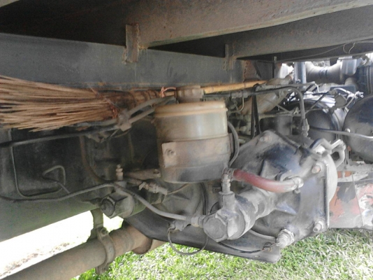 รถฮีโน่ 10 ล้อ หลังถนน ( ไม่ดั้ม )  FL3H  195 แรงม้า. ปี 39    สนใจติดต่อ   081 - 6079515