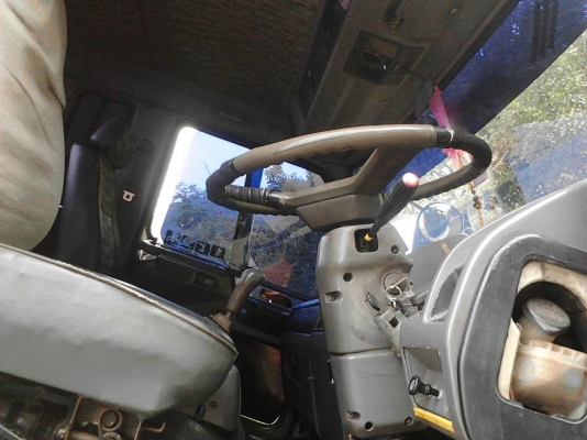 รถฮีโน่ 10 ล้อ หลังถนน ( ไม่ดั้ม )  FL3H  195 แรงม้า. ปี 39    สนใจติดต่อ   081 - 6079515