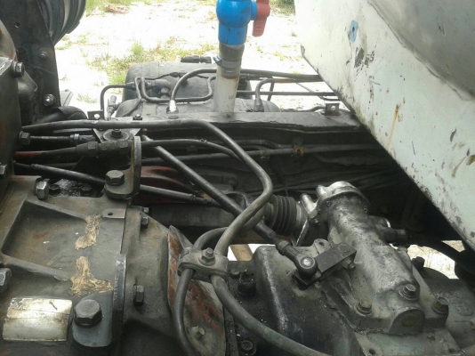 รถฮีโน่ 10 ล้อ บรรทุกน้ำ  FM1M  220 แรงม้า. ปี 36   สนใจติดต่อ  081 - 6079515