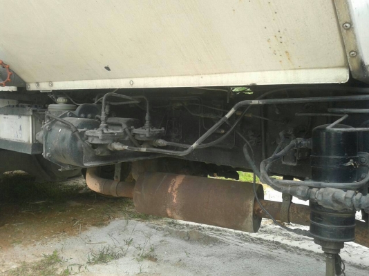 รถฮีโน่ 10 ล้อ บรรทุกน้ำ  FM1M  220 แรงม้า. ปี 36   สนใจติดต่อ  081 - 6079515