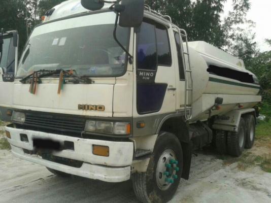 รถฮีโน่ 10 ล้อ บรรทุกน้ำ  FM1M  220 แรงม้า. ปี 36   สนใจติดต่อ  081 - 6079515