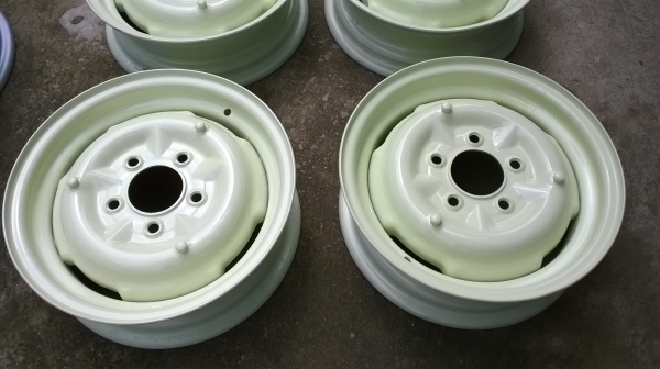 ล้อกระทะมาสด้าพร้อมฝาตบขอบ13 5/110 ราคา6500 บาท ล้อกระทะมาสด้าพร้อมฝาตบขอบ13 5/110 ราคา6500 บาท