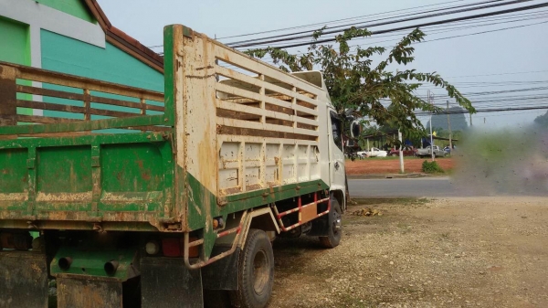 รถฮีโน่ 6 ล้อดั้ม FC9J 150 แรงม้า. ปี 47   สนใจติดต่อ  081 - 6079515