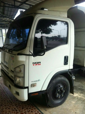 รถอีซูซุ 6 ล้อดั้ม NQR 175 แรงม้า. ปี 55  ( * รถวิ่ง 3x,xxx กว่า กม. )     สนใจติดต่อ   081 - 6079515
