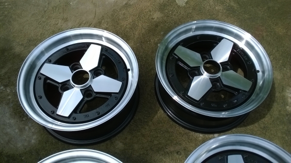 DUNLOP สองชิ้น 14*5.5 4/120 ราคา7500 บาท โทร096-2085202 ครับ DUNLOP สองชิ้น 14*5.5 4/120 ราคา7500 บาท โทร096-2085202 ครับ