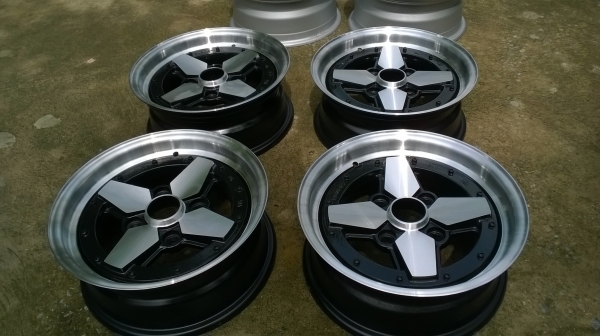 DUNLOP สองชิ้น 14*5.5 4/120 ราคา7500 บาท โทร096-2085202 ครับ