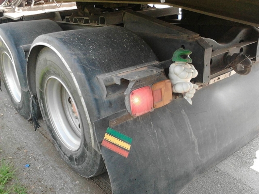 รถฮีโน่ 10 ล้อ หัวลาก 260 แรงม้า. ปี 48 , ( มีขาย 2 คัน. )    สนใจติดต่อ  081 - 6079515