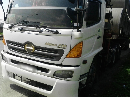 รถฮีโน่ 10 ล้อ หัวลาก 260 แรงม้า. ปี 48 , ( มีขาย 2 คัน. )    สนใจติดต่อ  081 - 6079515