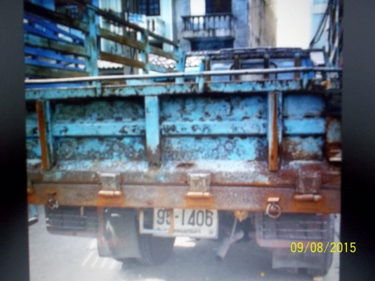 ขาย 6ล้อNKR   100 แรง เอกสารพร้อมโอน