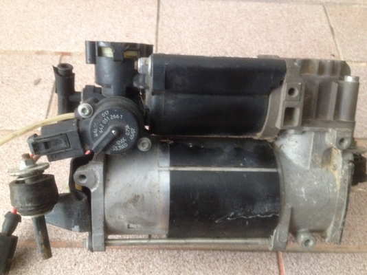 ปั้มลม BENZ ของเก่าญี่ปุ่นเเท้สภาพสวย ปั้มลม BENZ ของเก่าญี่ปุ่นเเท้สภาพสวย