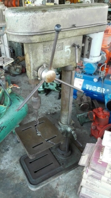 ===== Sold Out!! ===== สว่านแท่นตัวใหญ่ King Taiwan มอเตอร์ Mitsu 1 HP. 380V. สภาพสวย แน่นๆ พร้อมใช้งาน 089-2499-123 นครปฐม