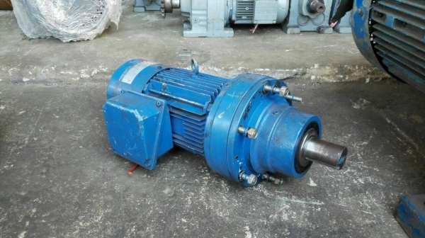 Sale>> มอเตอร์เกียร์หน้าแปลน Sumitomo Cyclo Drive 1 HP. 380V. มีเบรคในตัว อัตราทด 1:21 วิ่งเงียบ 089-2499-123 นครปฐม