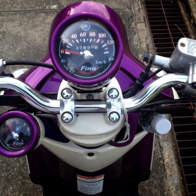 Fino เกย์แยก สีขาว ม่วง รถบ้านเดิมเดิม 15900 สภาพพร้อมใช่งาน