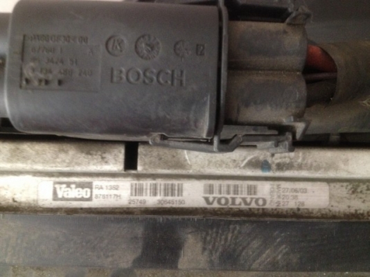 หม้อน้ำ VOLVO V70 ติดพัดลมเเผงแอร์ครบเก่าญี่ปุ่นแท้สภาพสวย