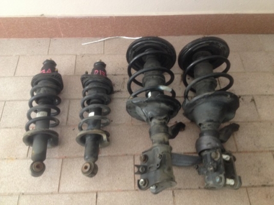 โช้คเดิม HONDA ซีวิคไดเเมนชั่นครบชุดหน้าหลังเก่าญี่ปุ่นเเท้สภาพสวยเเห้งๆ