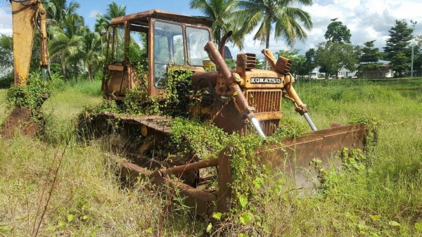 ขายแทรคเตอร์ KOMATSU D60-16 เก่านอก เอกสารใบอินวอยซ์ เครื่องคัมมิน ช่วงล่างดี รถใช้งานได้ปกติครับ ขายแทรคเตอร์ KOMATSU D60-16 เก่านอก เอกสารใบอินวอยซ์ เครื่องคัมมิน ช่วงล่างดี รถใช้งานได้ปกติครับ
