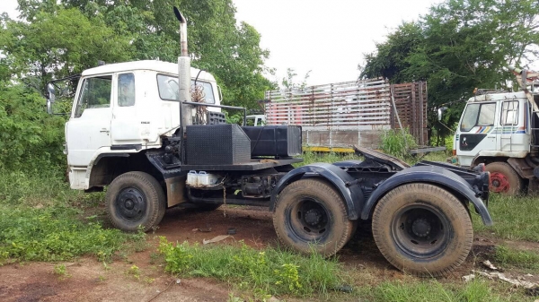 ขายหัวลาก ISUZU วางหัวเก๋ง HINO 3 ใบปัด เครื่อง V 10 สูบ 10PE1 380 แรงม้า คัสซีสวย ช่วงล่างแน่น ทะเบียนพร้อมโอนครับ