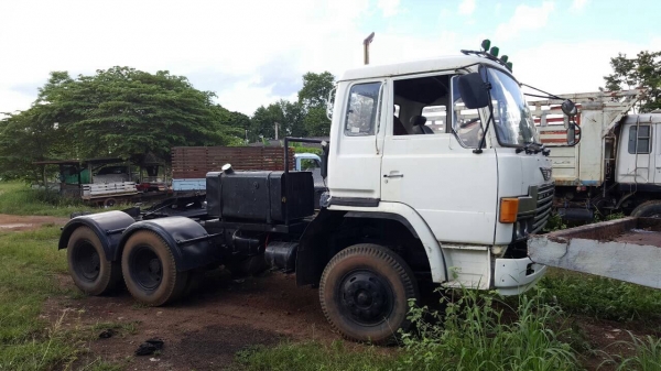 ขายหัวลาก ISUZU วางหัวเก๋ง HINO 3 ใบปัด เครื่อง V 10 สูบ 10PE1 380 แรงม้า คัสซีสวย ช่วงล่างแน่น ทะเบียนพร้อมโอนครับ