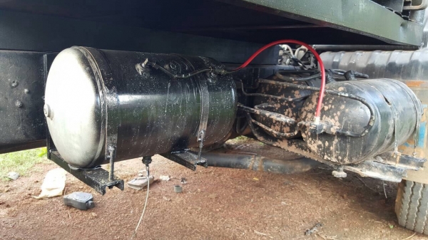 ขายหัวลาก ISUZU วางหัวเก๋ง HINO 3 ใบปัด เครื่อง V 10 สูบ 10PE1 380 แรงม้า คัสซีสวย ช่วงล่างแน่น ทะเบียนพร้อมโอนครับ